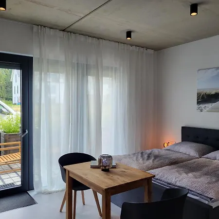 Schlossterrassen 4b Apartment Pouch